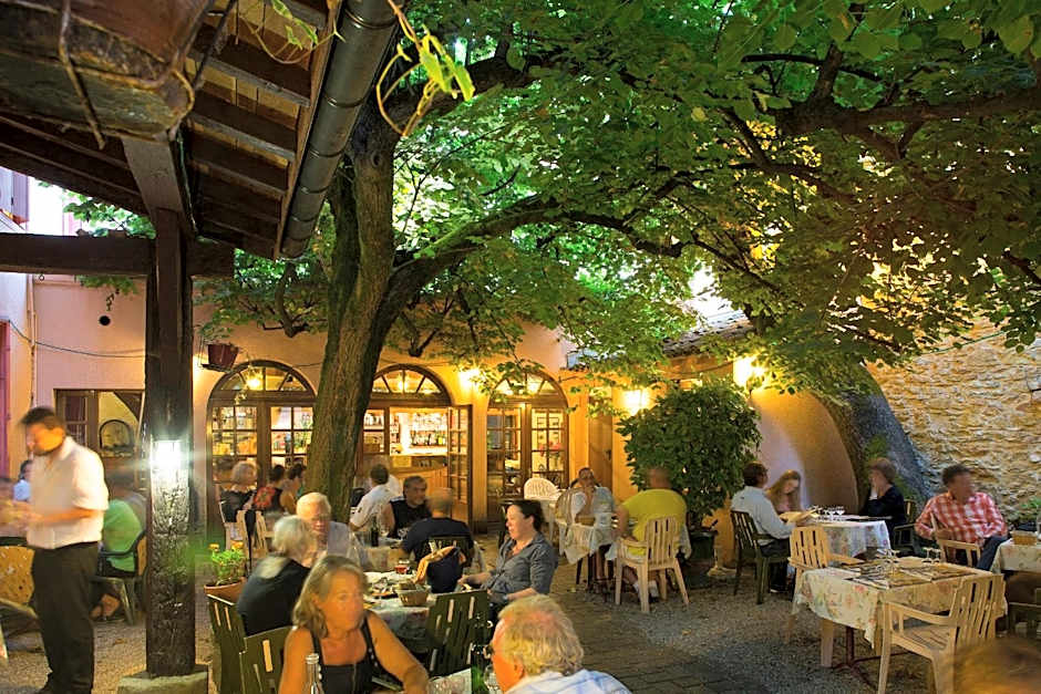 Hotel Le Commerce