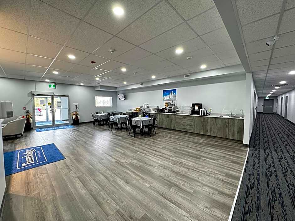 Travelodge by Wyndham Cochrane South