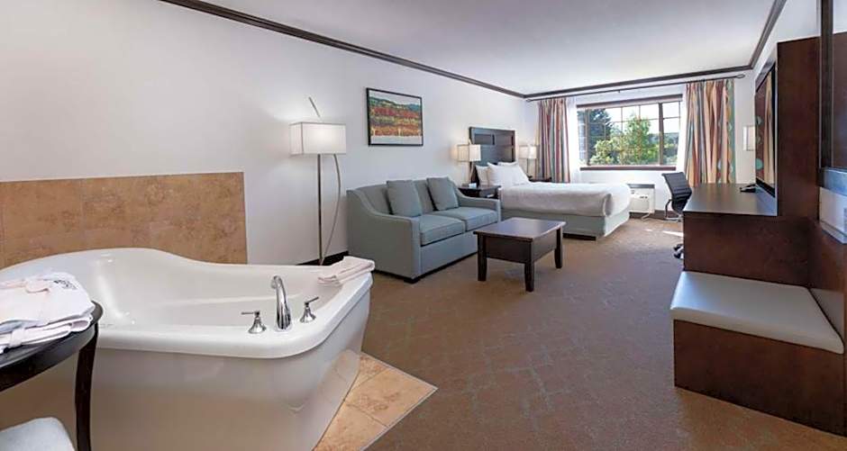 Photo 1 of 6 of Designer 1 King Bed with Sofabed Suite, Jetted Tub, Mountain View, High Floor