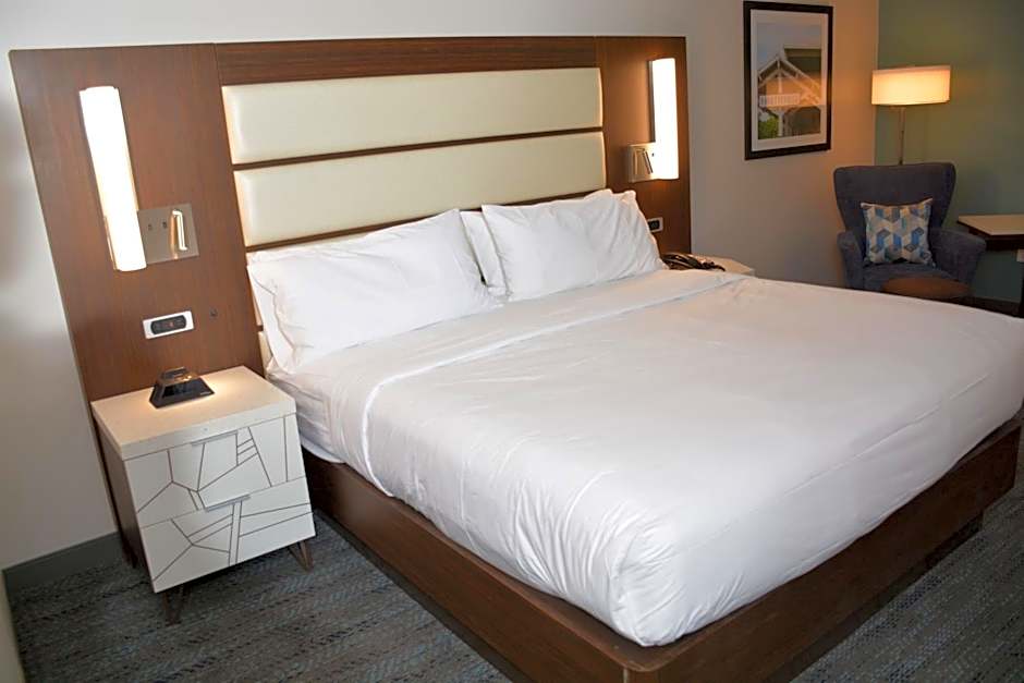 Four Points by Sheraton Fayetteville Fort Liberty