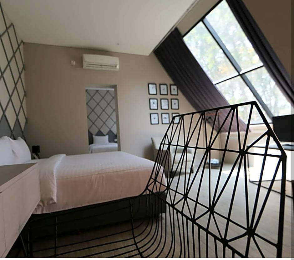 Beehive Boutique Hotel