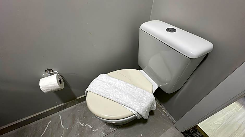 4- Studio para casal. Ótima Localização