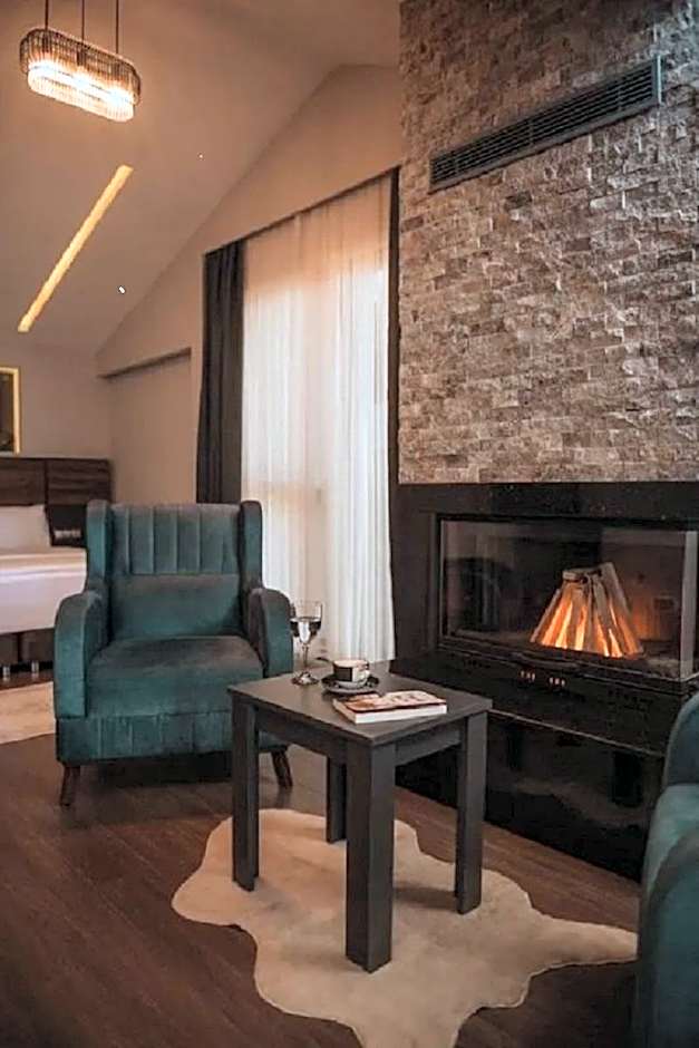 Photo 1 of 3 of 1 King Bed Suite, Jacuzzi®