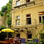 Westend City Hostel