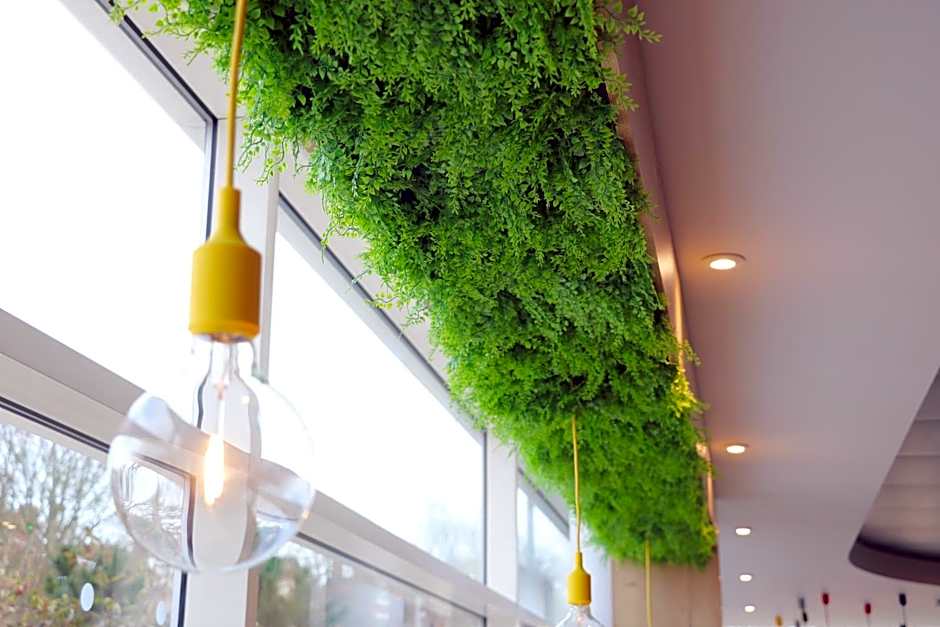 Holiday Inn Express Chester Racecourse By IHG