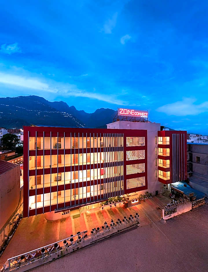Zone Connect by the Park Katra