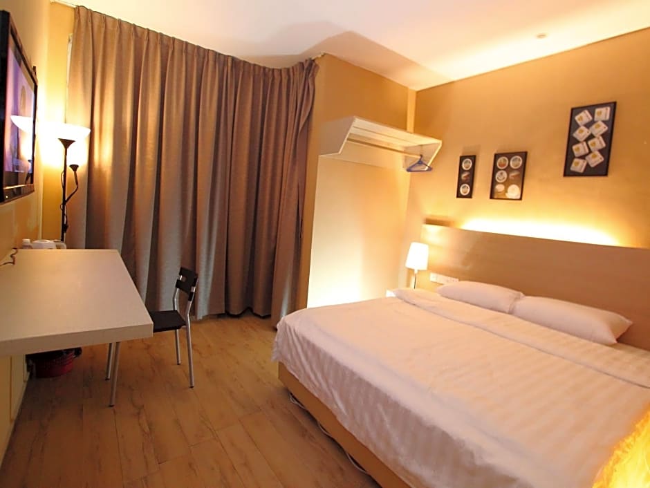 91 Street Boutique Inn