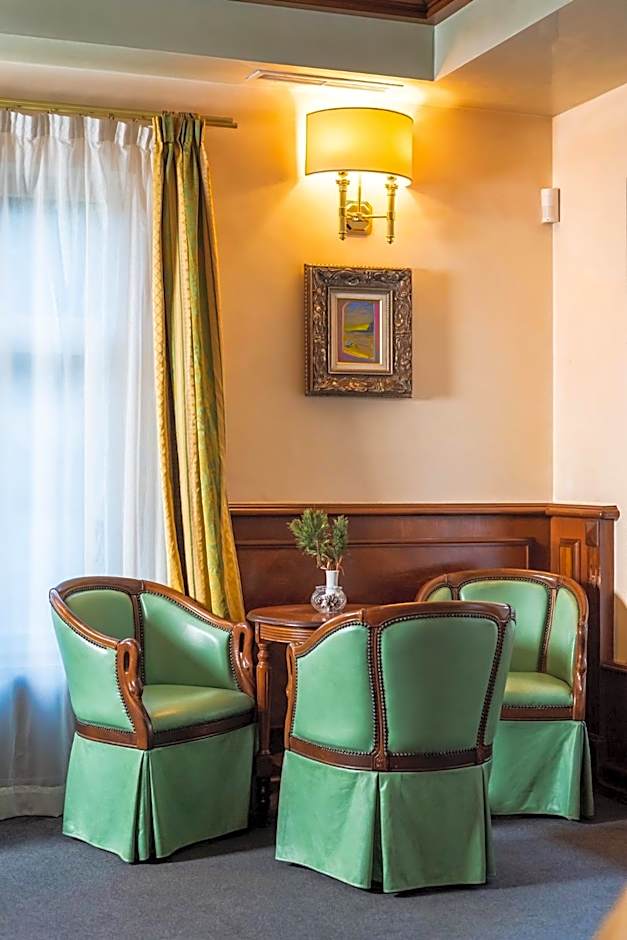 Festa Winter Palace Hotel