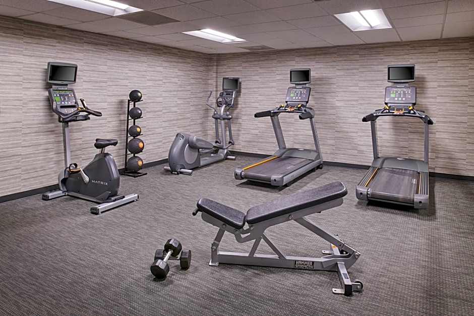 Courtyard By Marriott Detroit Warren
