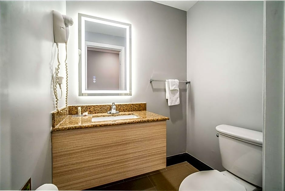 Travelodge Inn & Suites by Wyndham Bell Los Angeles Area