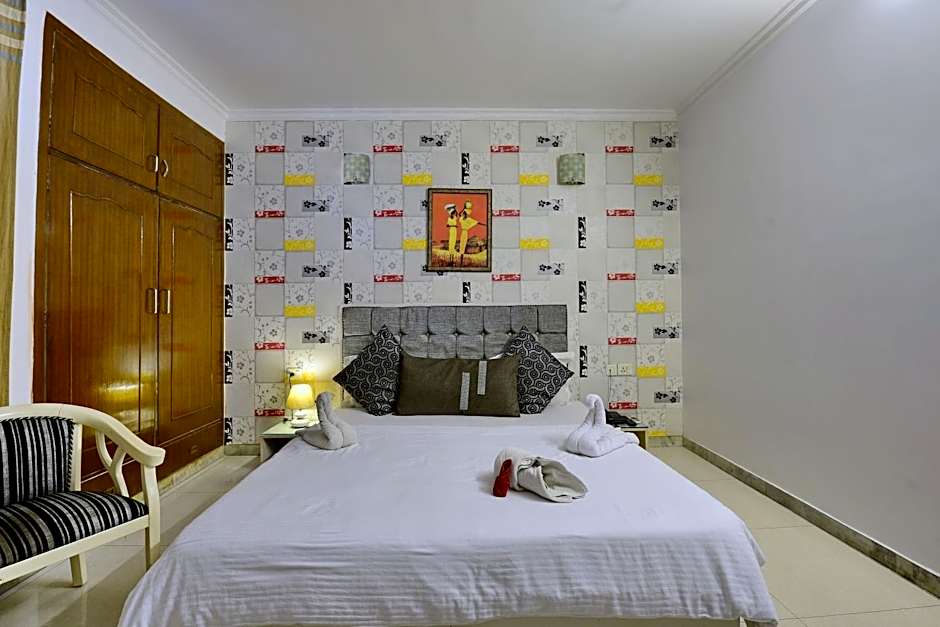 Silver Leaf Noida Hotel