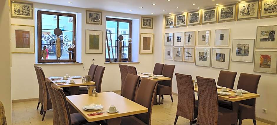Hotel Garni "Am Ellinger Tor"