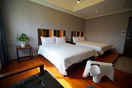 Family Room with 2 Double Beds