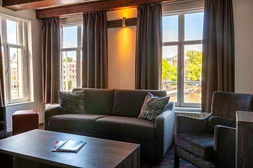 Eden Studios and Apartments