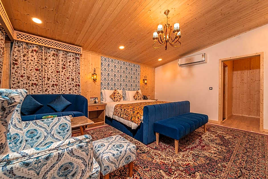 Photo 1 of 4 of Luxury, View