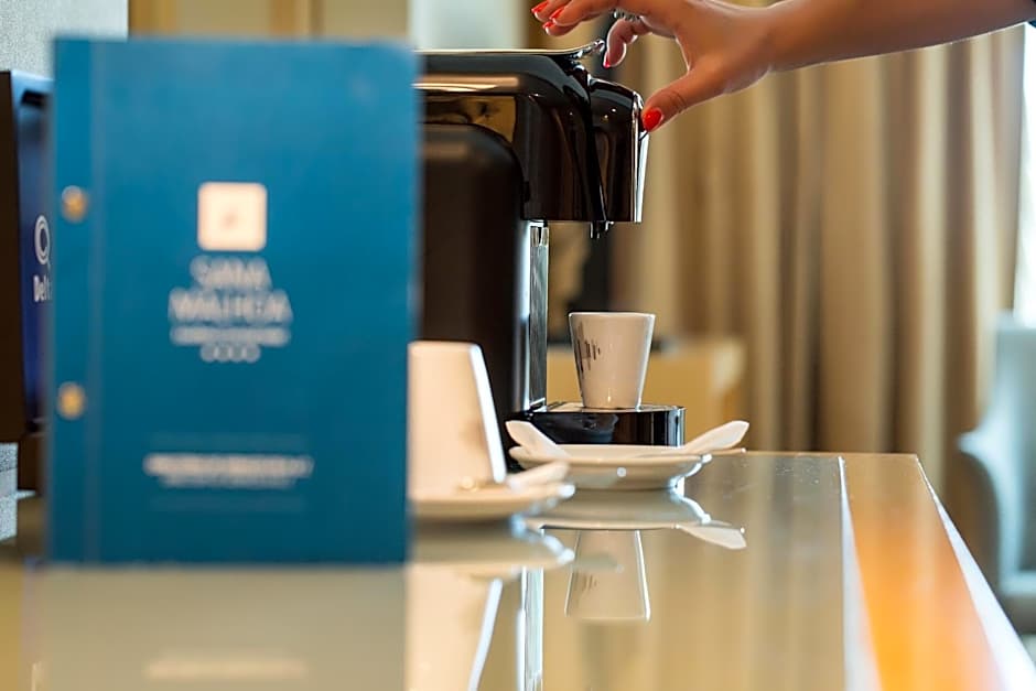 Sana Malhoa Park Hotel