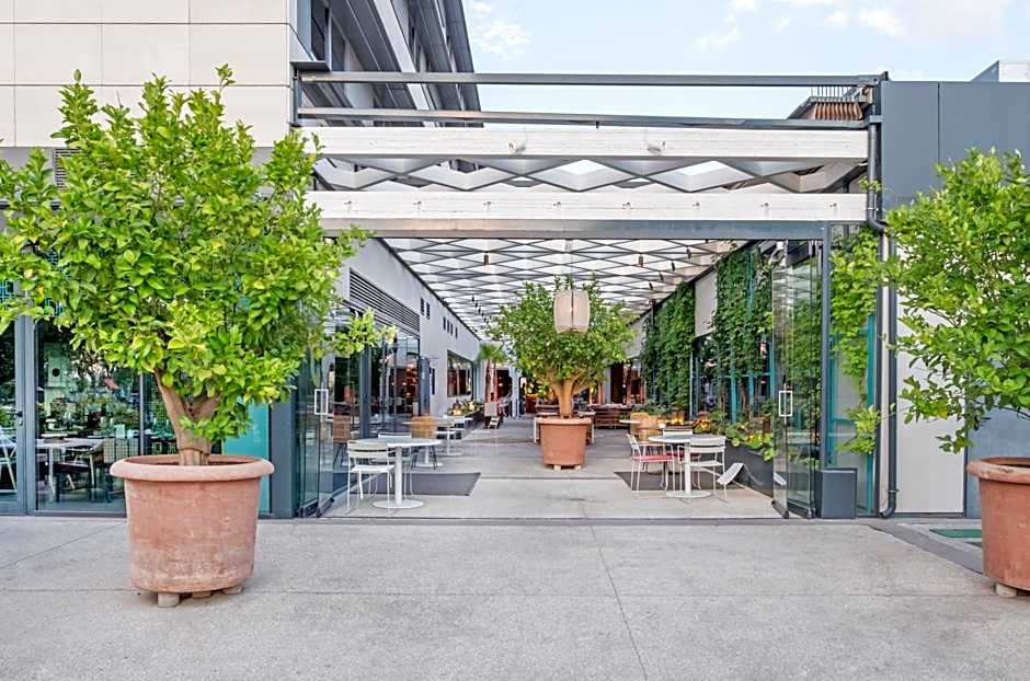 Aravaca Village Hotel