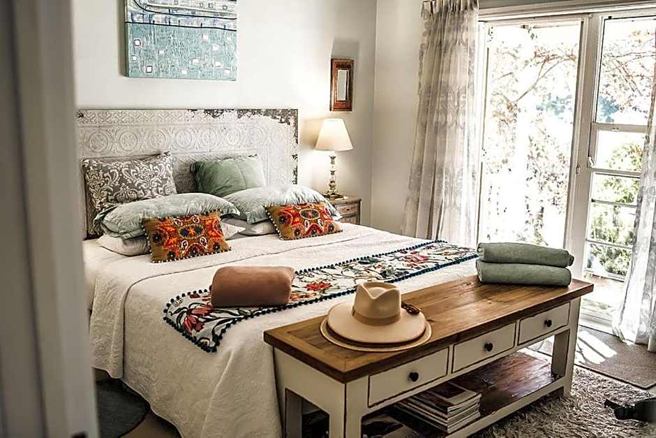 Noosa Valley Manor B&B