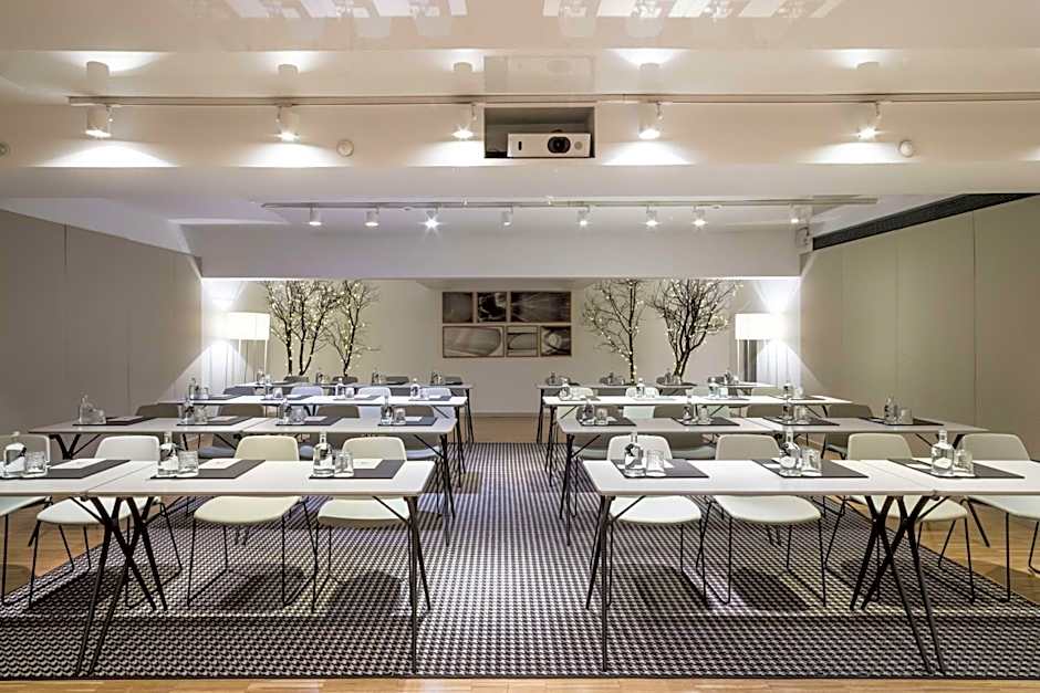 Alexandra Barcelona Hotel, Curio Collection by Hilton