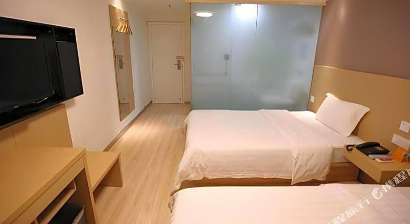 7 Days Inn Nanchang Jiefang West Road Xinjia'an Metro Station