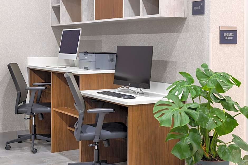 La Quinta Inn & Suites by Wyndham Williston/Burlington