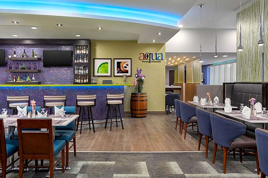 Crowne Plaza Kitchener-Waterloo By IHG