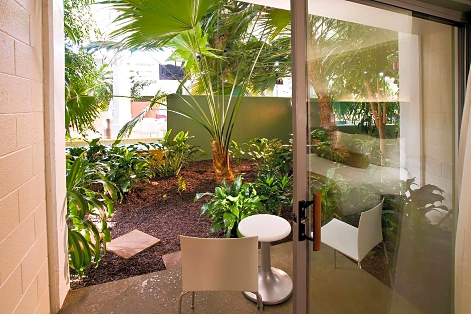 Oasis Hotel & Conv. Center, Ascend Hotel Collection