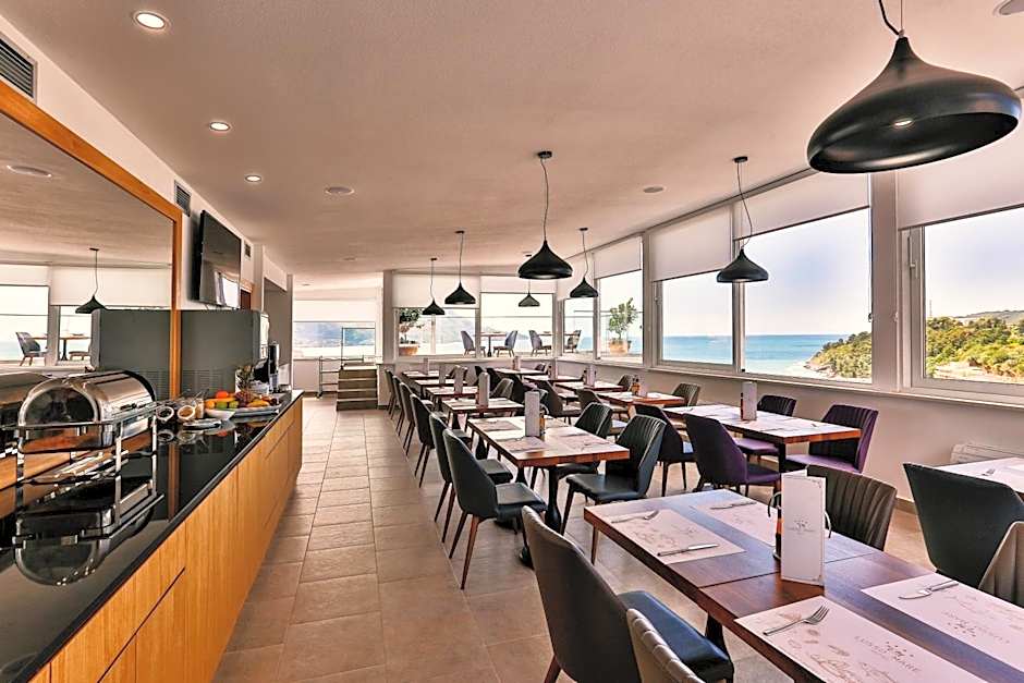 Hotel Lusso Mare by Aycon