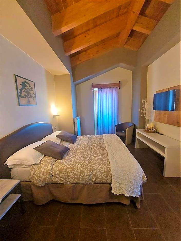 Hotel Altopiano Delle Rocche