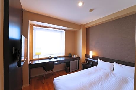 Standard Double Room with Small Double Bed - Non-Smoking
