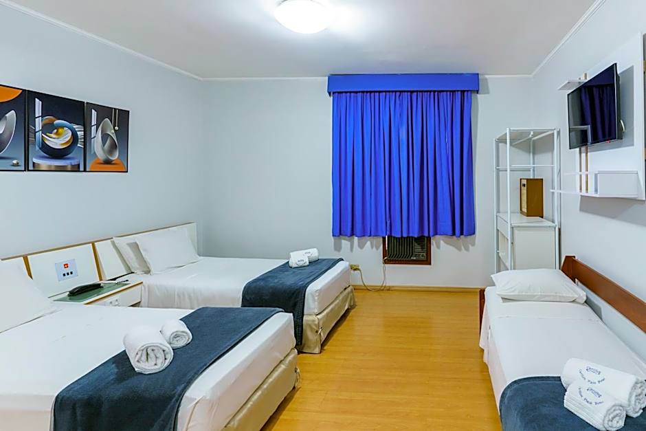 Carillon Plaza Hotel