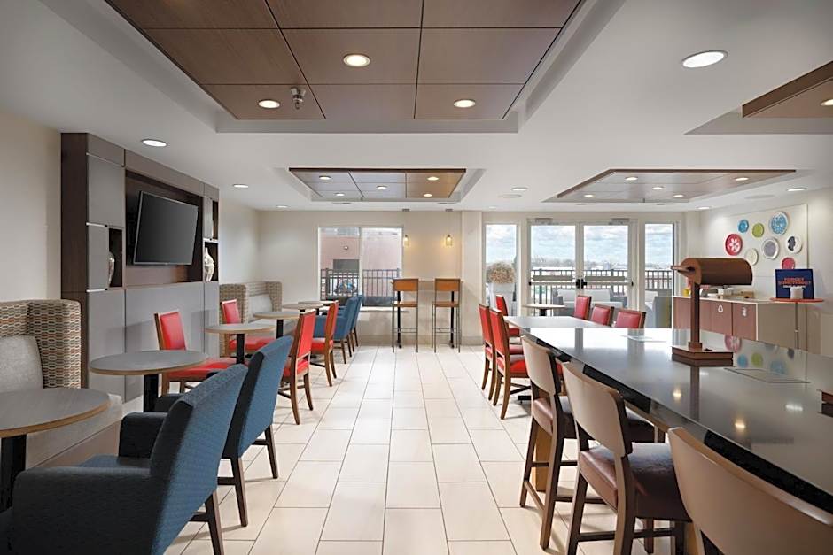 Holiday Inn Express Hotel & Suites Chattanooga Hixson By IHG