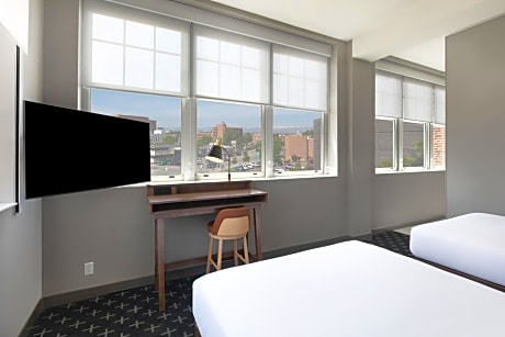 Corner Queen Room with Two Queen Beds