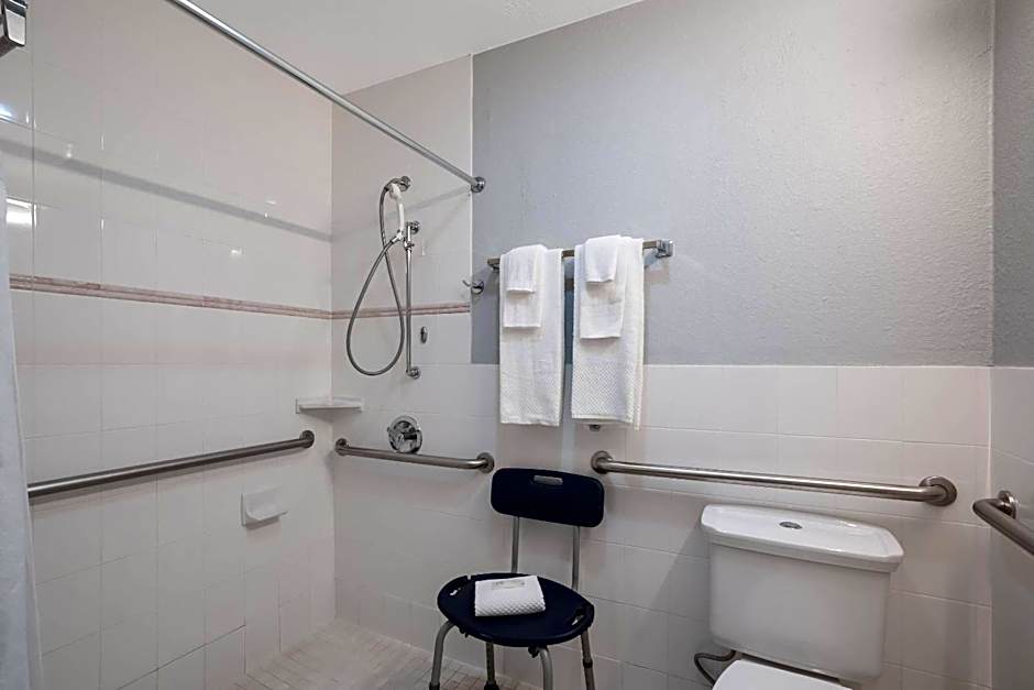 Richland Riverfront Hotel and Conference Center, Ascend Hotel Collection