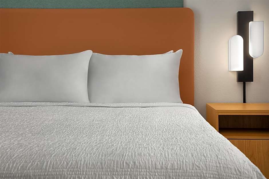 Hampton Inn & Suites Phoenix Chandler-Fashion Center