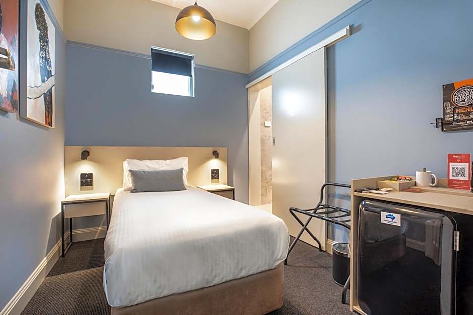 Nightcap at Federal Hotel Mt Gambier