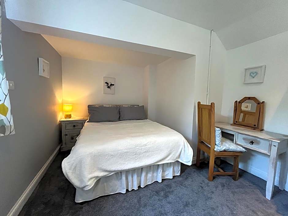 The Ship Inn - Self Catering Accommodation