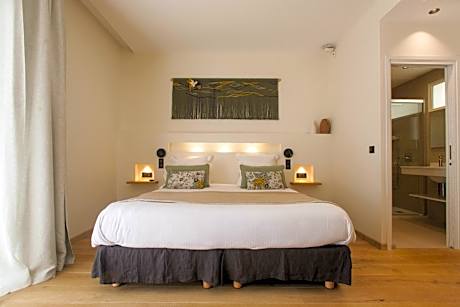 Large Double Room with garden view