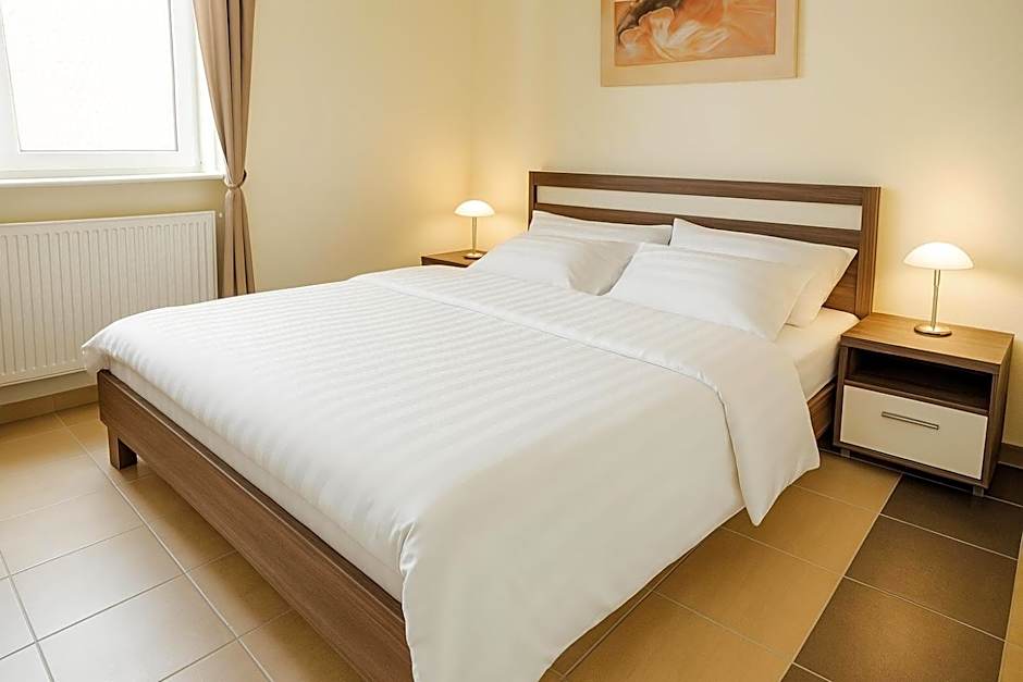 Nanis Hotel & Appartements