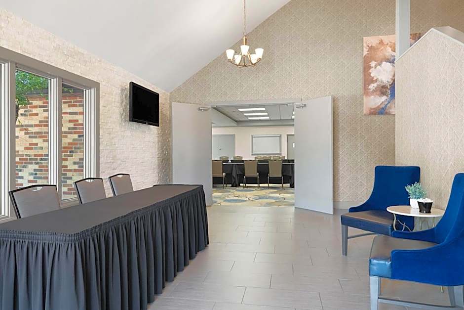 Eastland Suites Hotel & Conference Ctr, Trademark by Wyndham