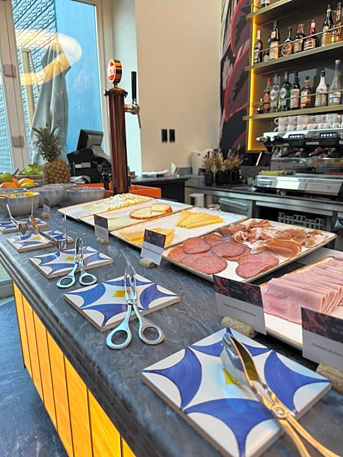 Duo Hotel Lisbon, Curio Collection by Hilton