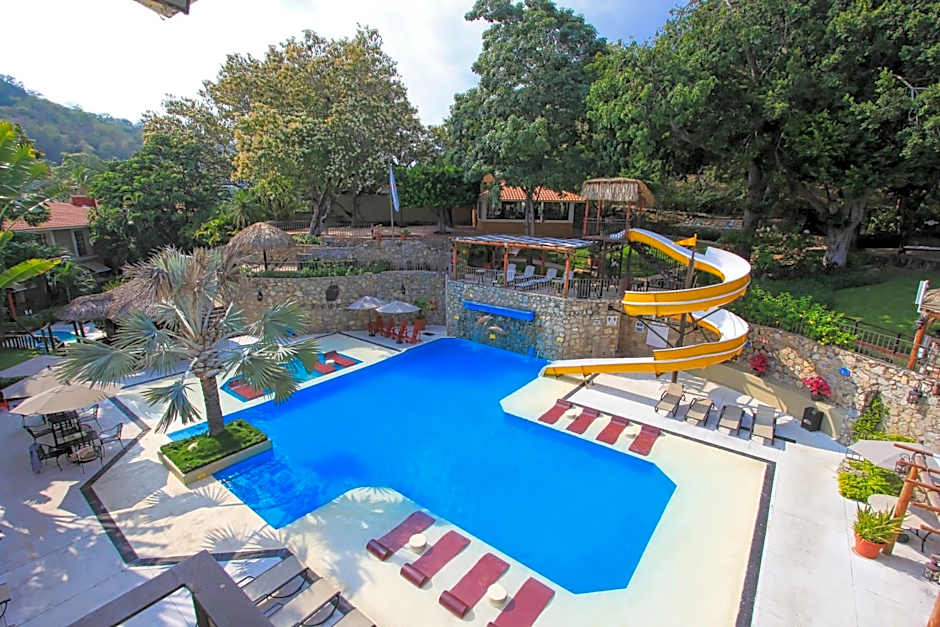 Binniguenda Huatulco & Beach Club