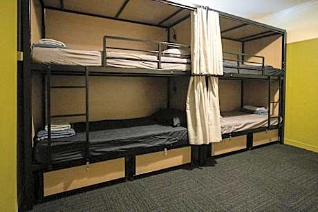 Bed in 4-Bed Mixed Dormitory Room