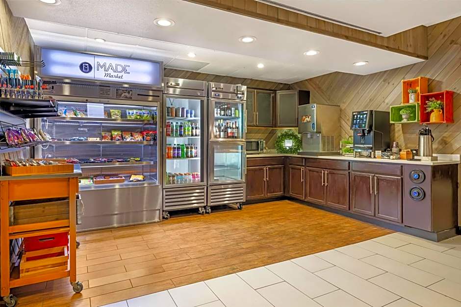 Best Western Plus Miamisburg-Dayton Suites, Banquets & Hotel