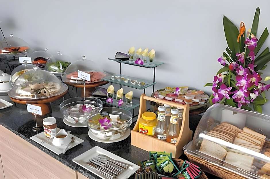 Kudo Hotel & Beach Club (Adults Only)