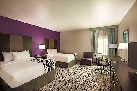 2 Queen Beds, Mobility/Hearing Accessible Room, Bathtbu w/ Grab Bars,Non-Smoking