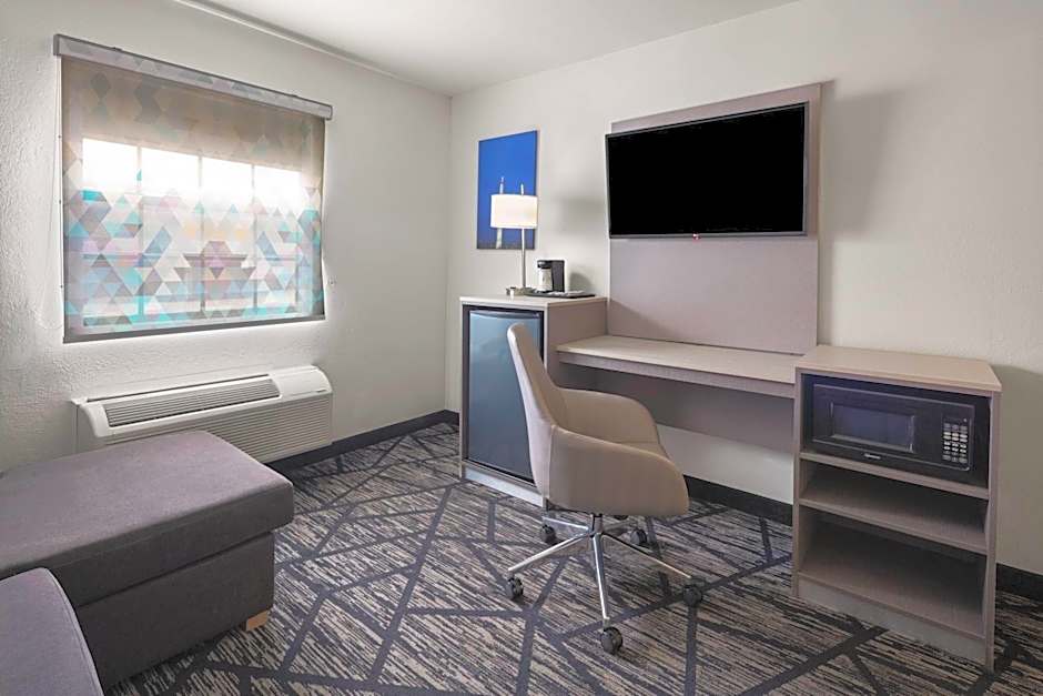 La Quinta Inn by Wyndham Omaha West