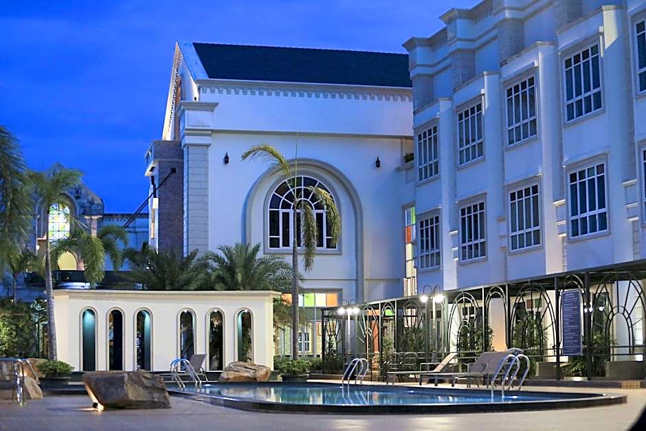 Erawan Hotel
