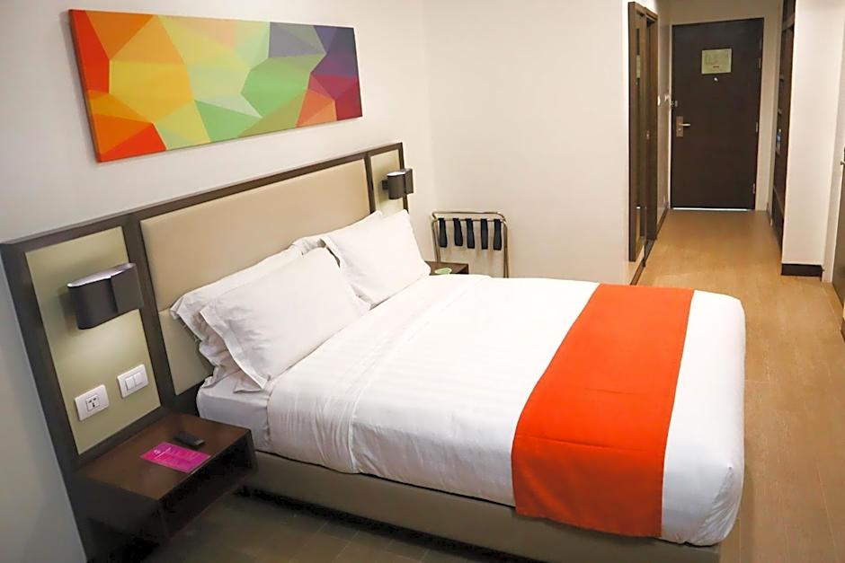 Photo 1 of 6 of Standard 1 Queen Bed