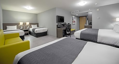 Family Suite (2 Adults + 4 Children)
